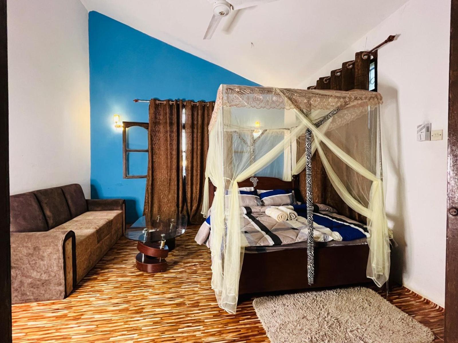 Akogo House - Bnb , Hostel, Backpackers & Volunteer Center 蒙巴萨 外观 照片