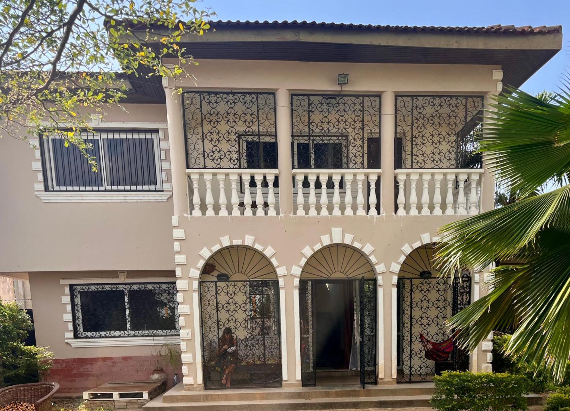 Akogo House - Bnb , Hostel, Backpackers & Volunteer Center 蒙巴萨 外观 照片