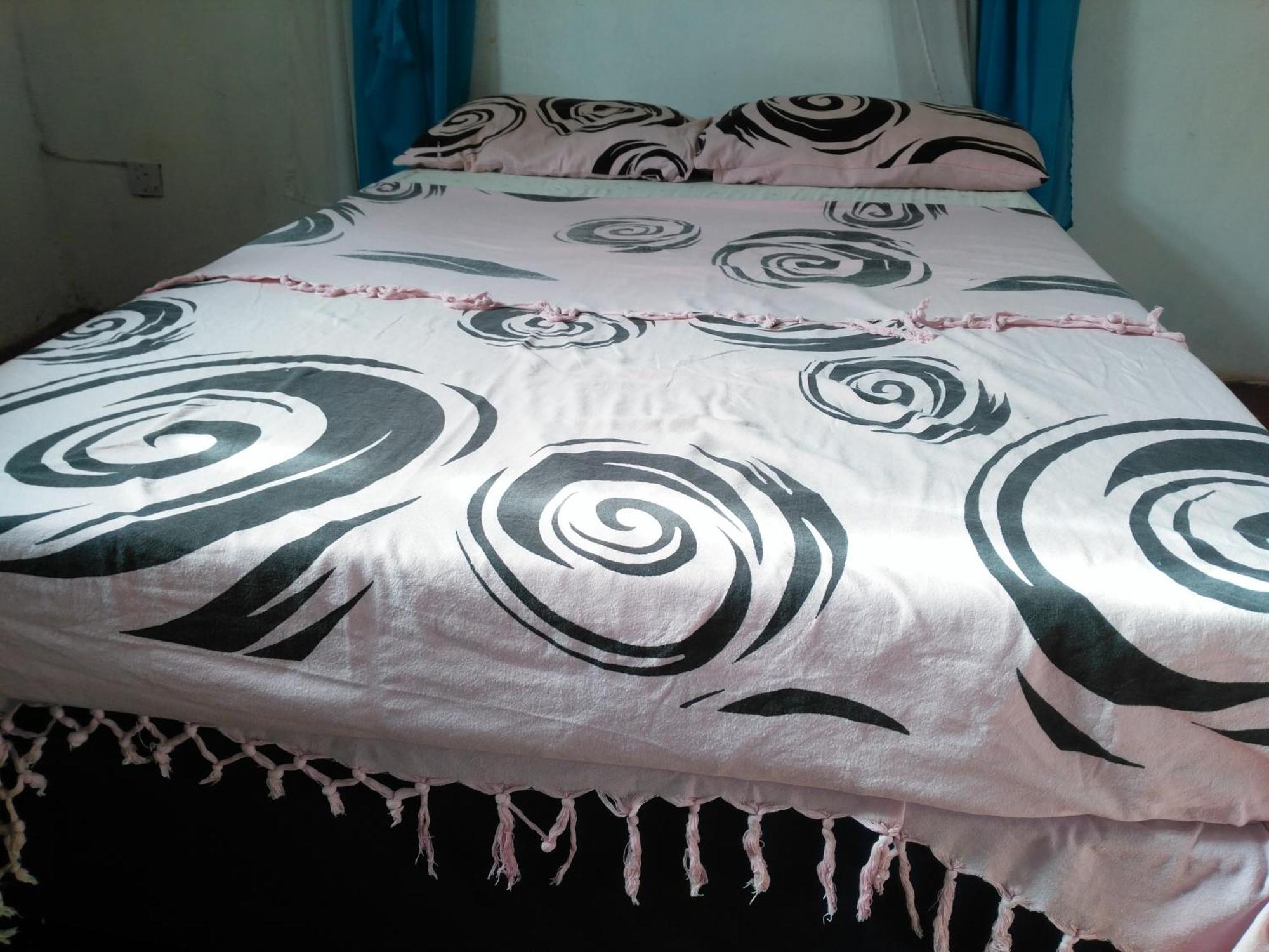 Akogo House - Bnb , Hostel, Backpackers & Volunteer Center 蒙巴萨 外观 照片