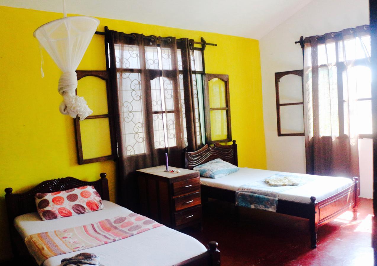 Akogo House - Bnb , Hostel, Backpackers & Volunteer Center 蒙巴萨 外观 照片
