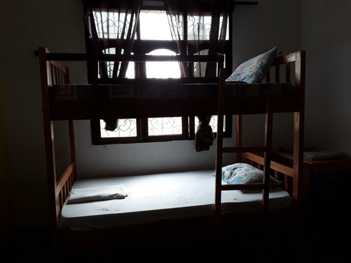Akogo House - Bnb , Hostel, Backpackers & Volunteer Center 蒙巴萨 外观 照片