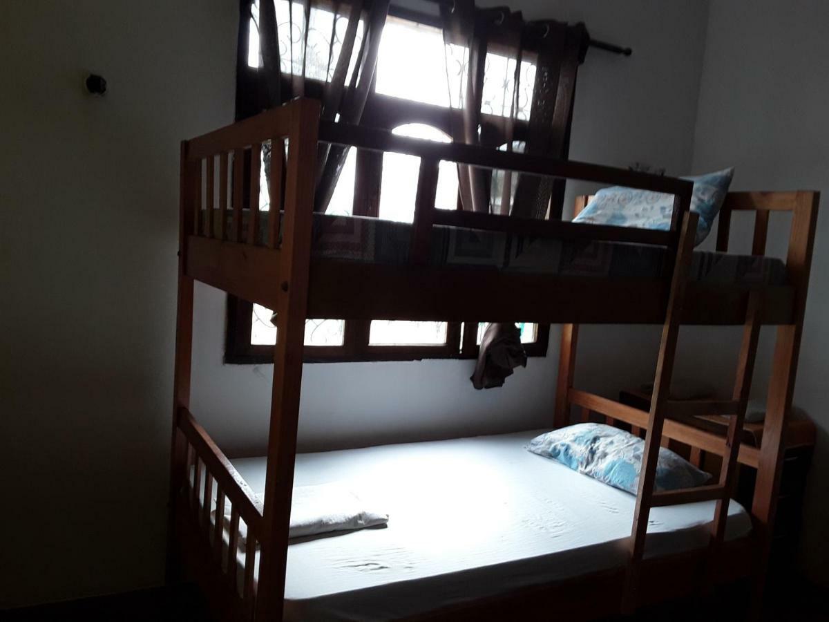 Akogo House - Bnb , Hostel, Backpackers & Volunteer Center 蒙巴萨 外观 照片